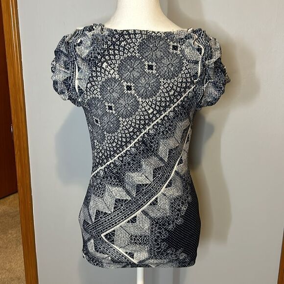 Deletta Anthropologie Delan cap sleeve v-neck boho peasant top size s BIN G - Picture 4 of 7